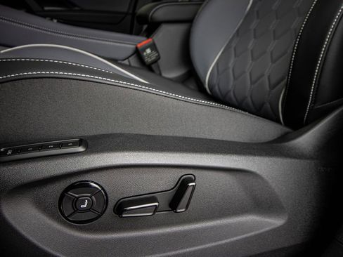 New 2026 Volkswagen Tiguan SEL R-Line image 26