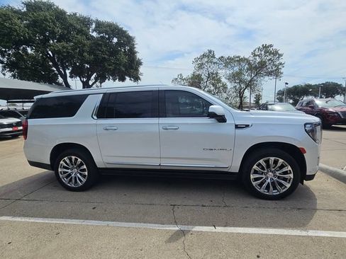 Used 2024 GMC Yukon XL Denali w/ Advanced Technology Package AWD/4WD image 4