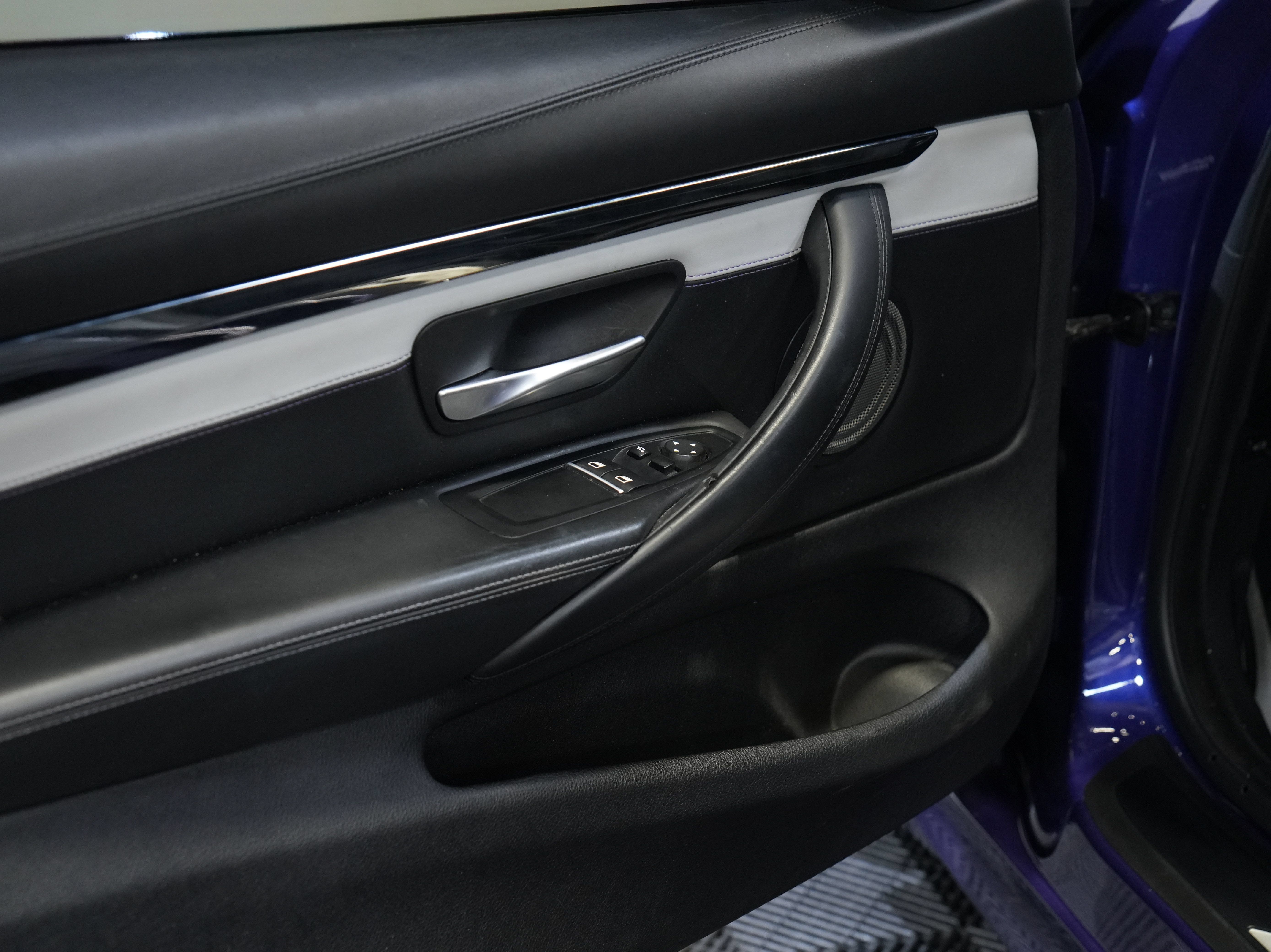 Used 2020 BMW M4 Coupe w/ Competition Package RWD image 23