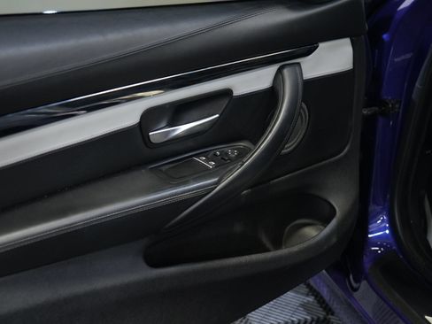 Used 2020 BMW M4 Coupe w/ Competition Package RWD image 23