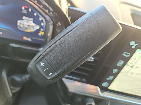 Used 2025 Chevrolet Silverado 2500 LT image 16