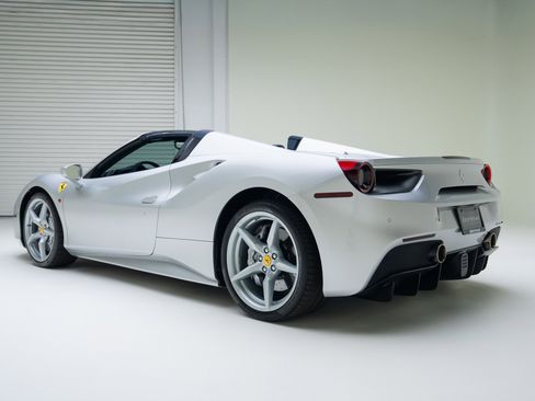Used 2017 Ferrari 488 Spider RWD image 25