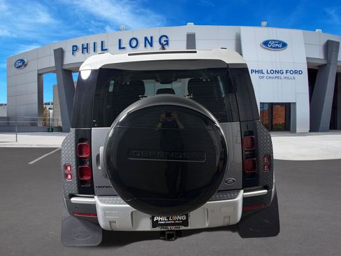 Used 2022 Land Rover Defender 110 AWD/4WD image 4