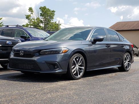 Used 2022 Honda Civic Touring image 1
