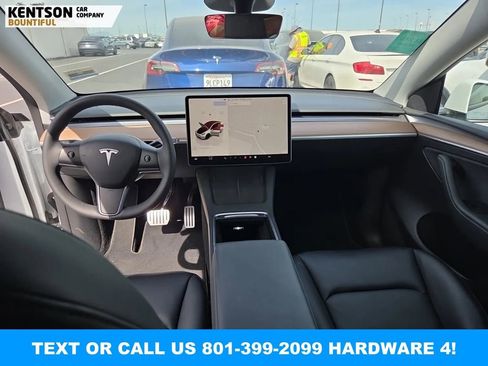 Used 2023 Tesla Model Y Performance image 4