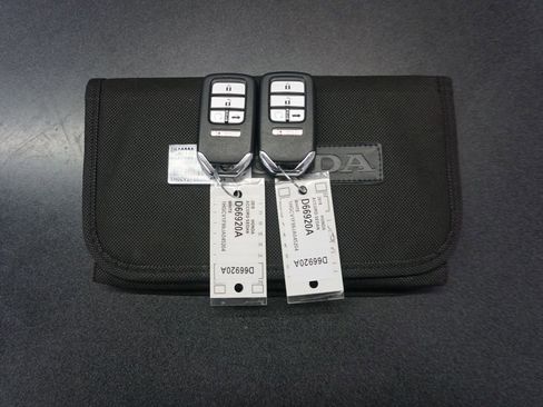 Used 2018 Honda Accord Touring image 18