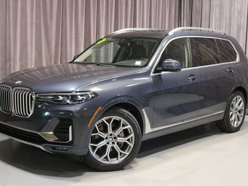 Used 2022 BMW X7 xDrive40i w/ Parking Assistance Package image 1