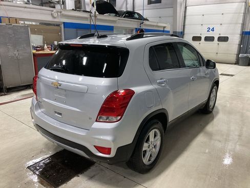 Used 2019 Chevrolet Trax LT w/ LT Convenience Package image 7