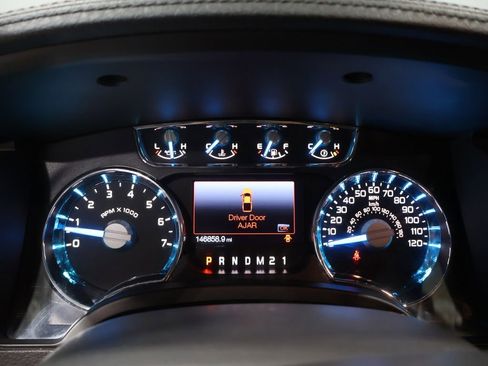 Used 2014 Ford F150 Lariat w/ Lariat Chrome Package image 38