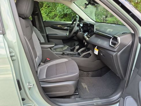 New 2026 Chevrolet TrailBlazer LT w/ Driver Confidence Package FWD image 35
