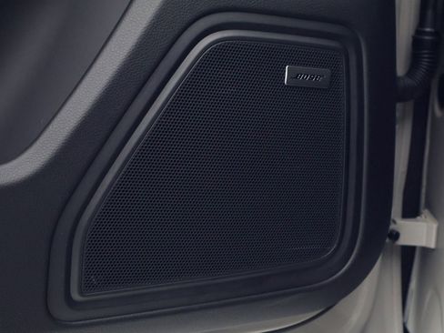 New 2026 Porsche Macan image 14