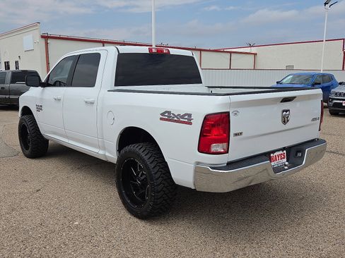 Used 2021 RAM 1500 Classic SLT image 3