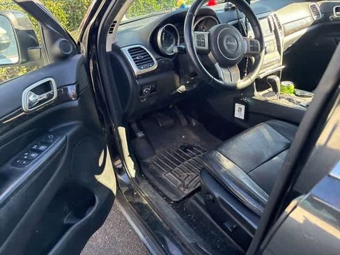 Used 2012 Jeep Grand Cherokee Laredo image 4