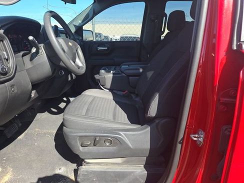 Used 2023 Chevrolet Silverado 1500 Custom image 5