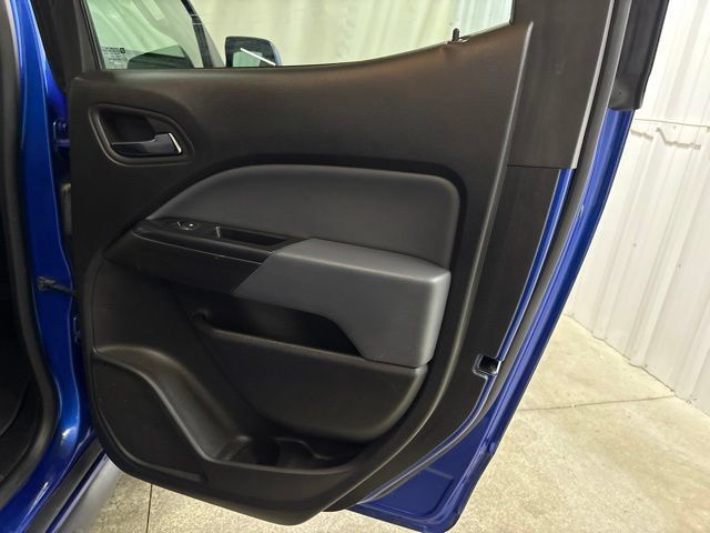 Used 2018 Chevrolet Colorado Z71 AWD/4WD image 14