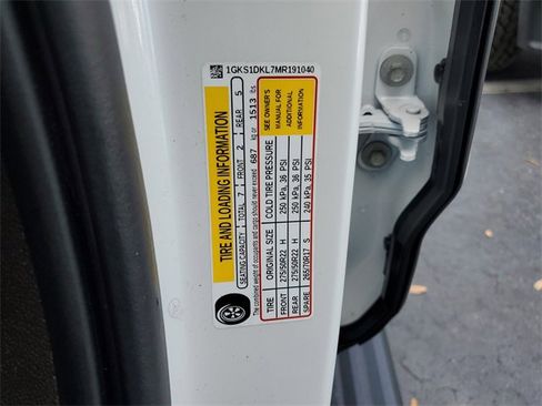 Used 2021 GMC Yukon Denali w/ Denali Ultimate Package image 31