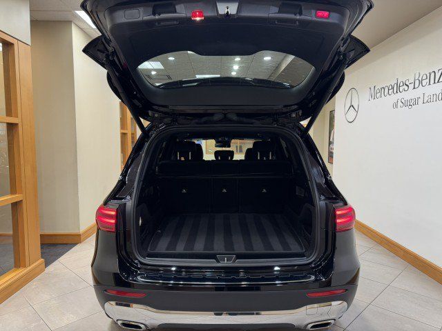 Used 2025 Mercedes-Benz GLB 250 image 23