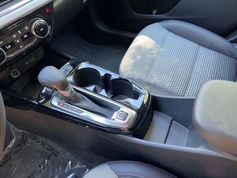 Used 2025 Chevrolet Trax LT image 37