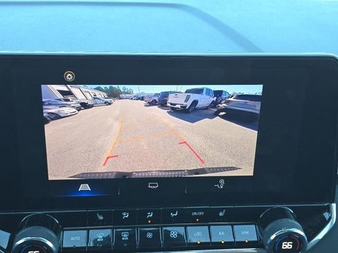 Used 2024 Chevrolet Colorado Z71 w/ Z71 Convenience Package 2 image 34