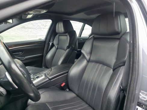 Used 2013 BMW M5 RWD image 7