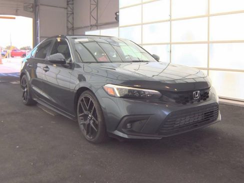 Used 2024 Honda Civic Sport Touring image 4