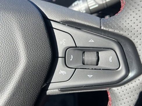 New 2026 Chevrolet Trax RS w/ Sunroof Package image 37