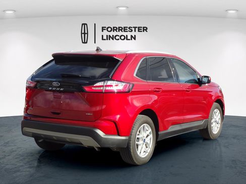 Used 2022 Ford Edge SEL w/ Convenience Package image 3