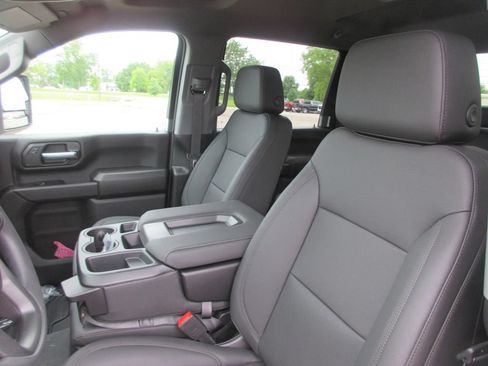 New 2026 GMC Sierra 2500 Pro AWD/4WD image 14