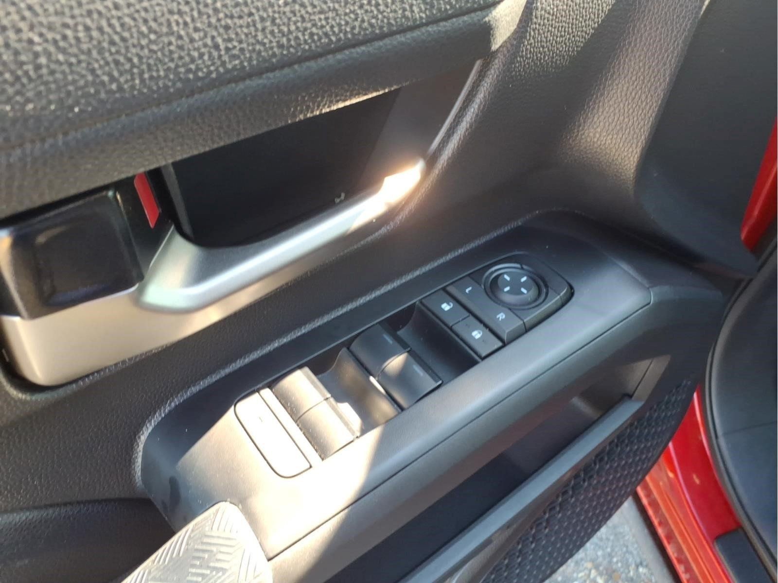 Used 2025 Toyota Tacoma TRD Off-Road AWD/4WD image 21
