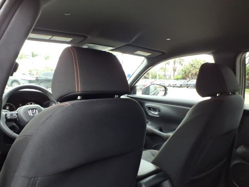 Used 2024 Honda HR-V Sport image 10