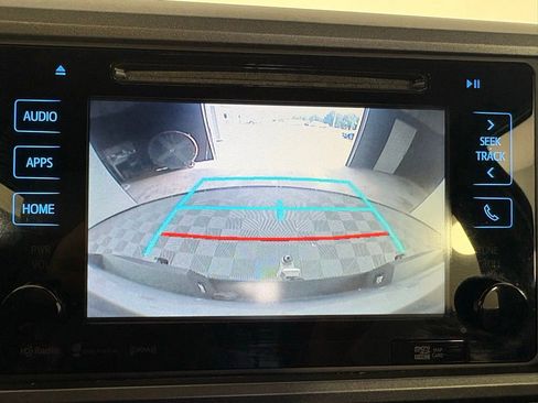 Used 2018 Toyota Tacoma TRD Sport AWD/4WD image 47
