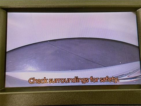 Used 2010 Toyota Prius Five image 11