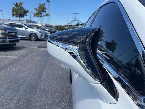 Used 2024 Lexus ES 350 F Sport w/ Accessory Package (Z2) FWD image 12