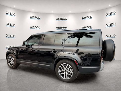 Used 2023 Land Rover Defender 130 SE AWD/4WD image 5