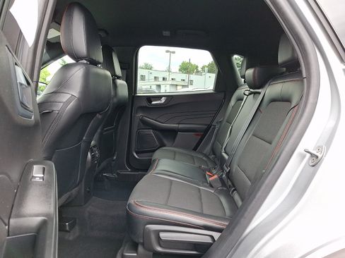 Used 2023 Ford Escape ST-Line w/ Tech Pack #1 AWD/4WD image 10