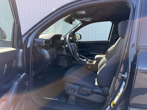 Used 2025 Toyota Tacoma SR5 image 15