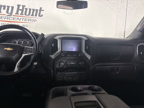 Used 2023 Chevrolet Silverado 2500 LT AWD/4WD image 19