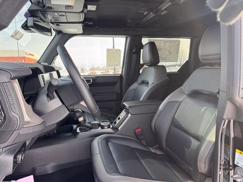 New 2025 Ford Bronco Outer Banks w/ Sasquatch Package image 7