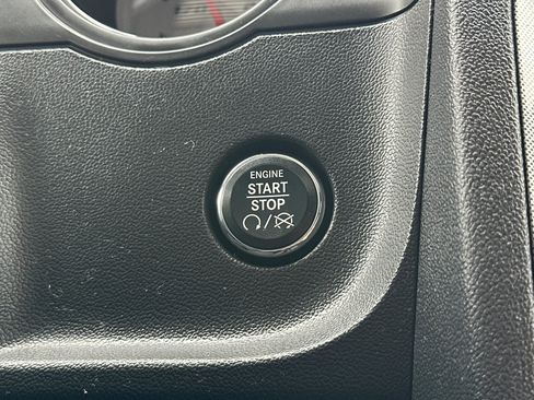 Used 2009 Dodge Challenger SRT8 w/ SRT Option Group II image 32