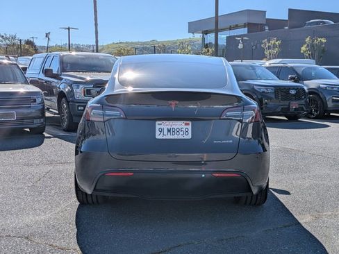 Used 2024 Tesla Model Y Performance image 7
