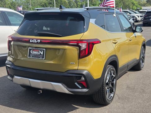 Used 2024 Kia Seltos SX AWD/4WD image 4
