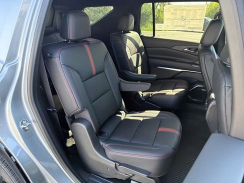 New 2026 Chevrolet Traverse RS w/ LPO, Floor Liner Package AWD/4WD image 30
