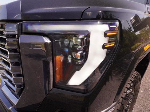 Used 2024 GMC Sierra 2500 Denali Ultimate image 35