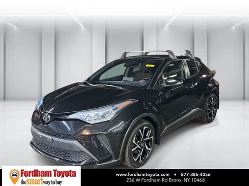 Used 2021 Toyota C-HR XLE image 4