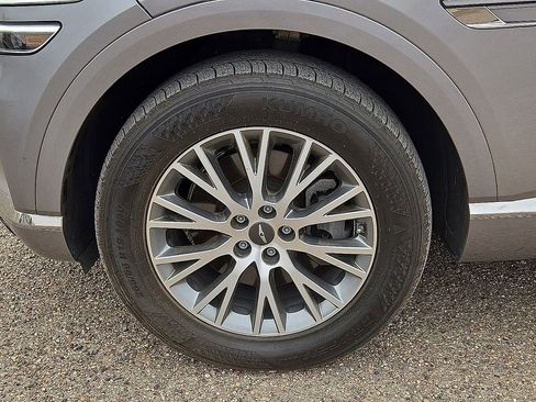 Used 2024 Genesis GV80 2.5T image 11