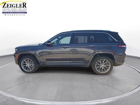 Certified 2022 Jeep Grand Cherokee Summit w/ Adv Protech Group IV image 8