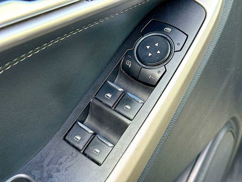 Used 2023 Ford Explorer XLT w/ Equipment Group 202A image 15