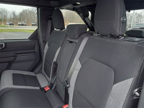 Used 2025 Ford Bronco Big Bend image 12