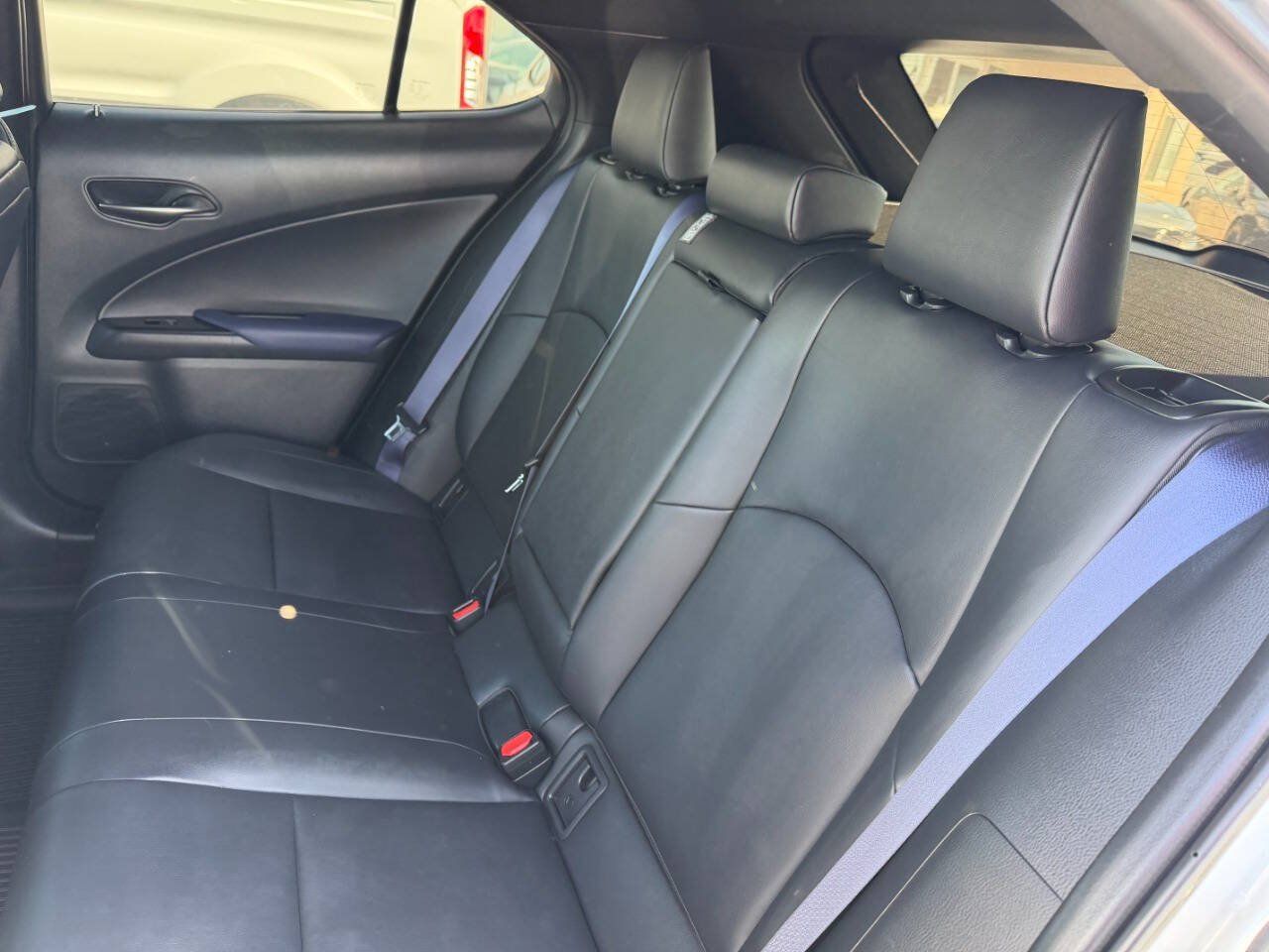 Used 2021 Lexus UX 250h w/ Premium Package AWD/4WD image 31