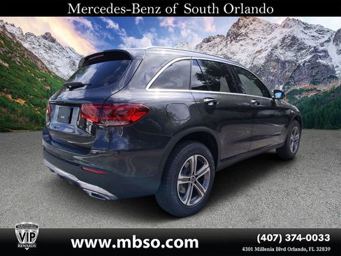 Used 2021 Mercedes-Benz GLC 300 image 2